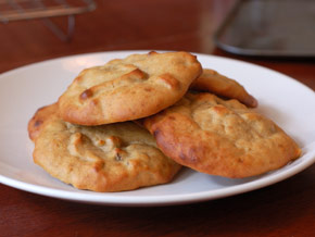 Banana and Nut Cookies